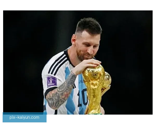 C罗足坛时代对立加剧，梅西迎来新一波状态回暖