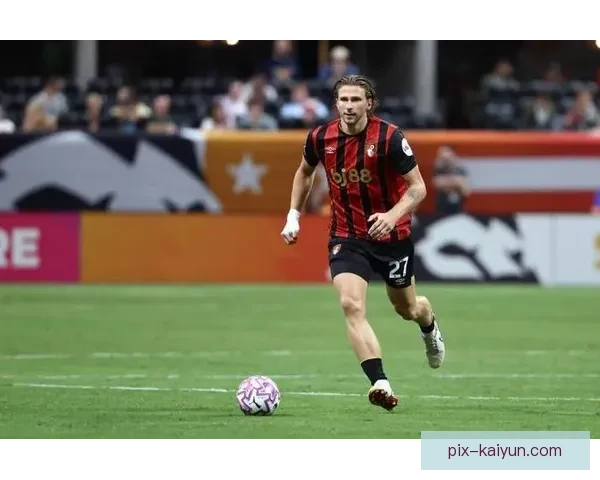 恩里克战术适配弱队能力提升，表现稳健获关注