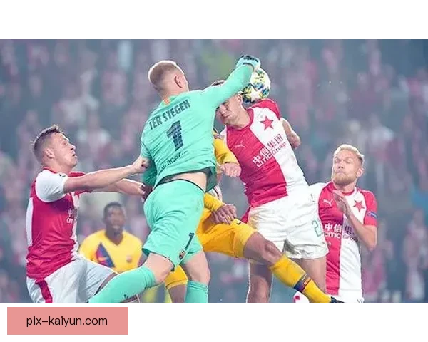 阿尔巴欧冠助攻王地位稳固，状态持续提升引关注